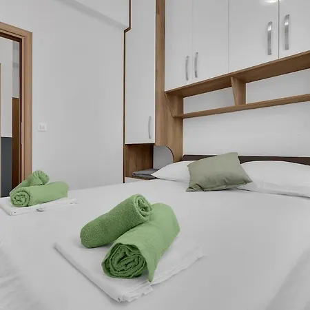 Mar Y Sol Апартаменти Макарська