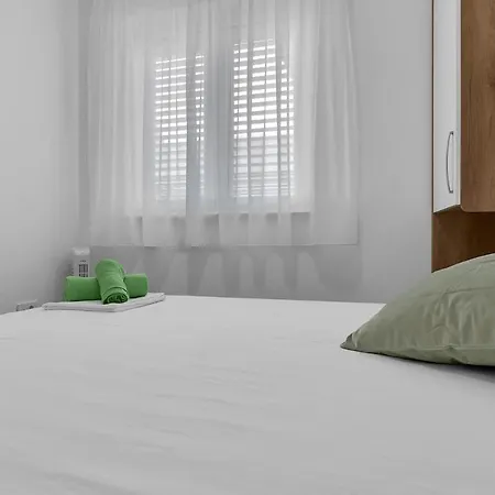 Mar Y Sol Макарська