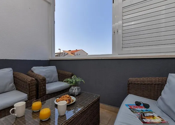 Mar Y Sol * Makarska