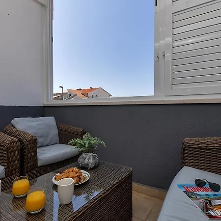 Mar Y Sol * Makarska